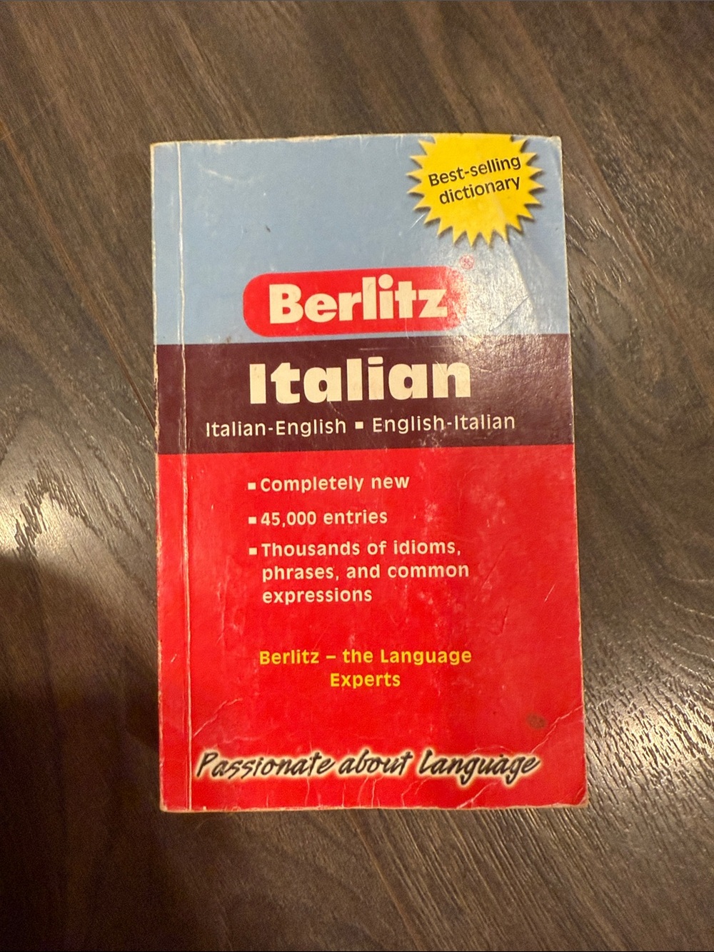 Berlitz Italian Dictionary - Red & Light Blue Cover 7:27